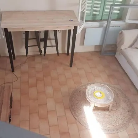 Charmant Appartement Au Centre De Cannes.